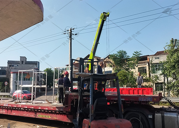 鮮粉機器卸機.jpg