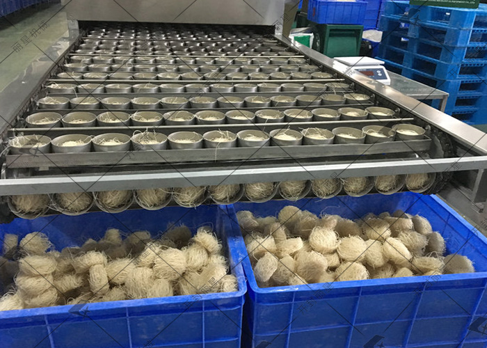 麗星酸辣粉設備采用低溫慢烘工藝，助力優化產品復水性