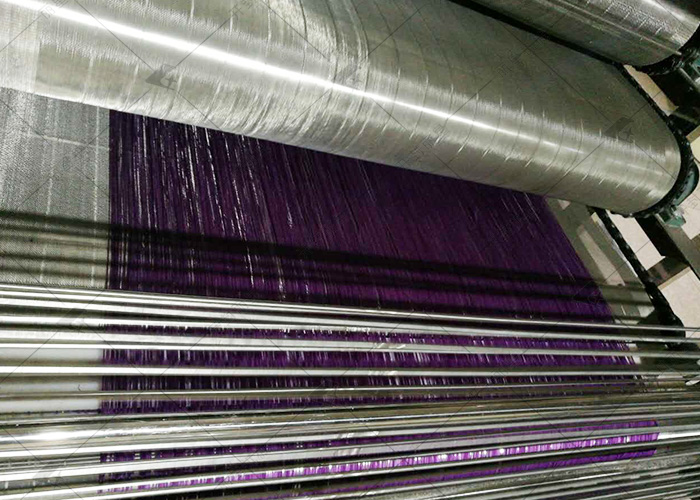 一款全自動粉條機，可加工多種淀粉原料